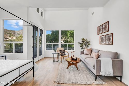 7627 22nd St, Phoenix AZ  85020-4706 exterior