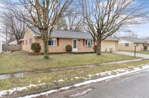 795 Eden Roc Dr, Xenia, OH 45385-1765