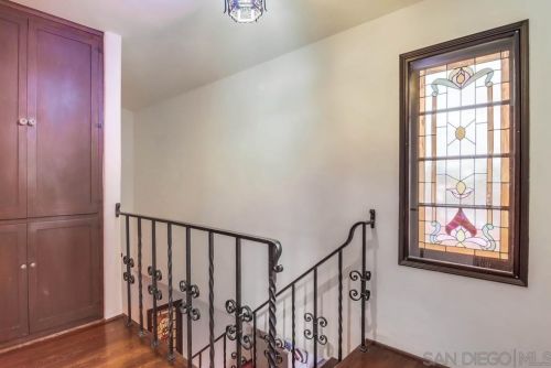 3211 Dumas St, San Diego CA 92106-1317 exterior