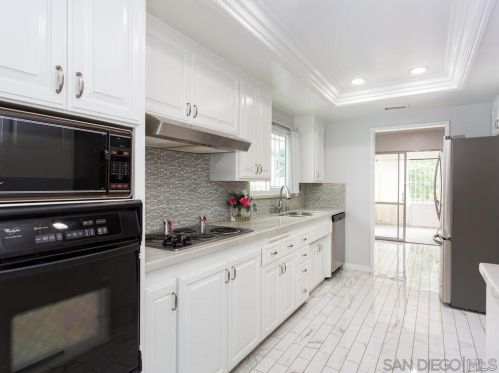 17061 Acena Dr, San Diego CA  92128-2674 exterior