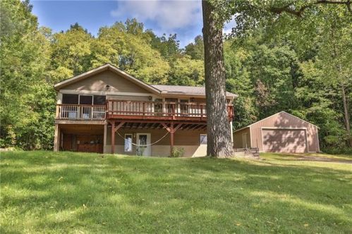 5069 Lake Rd, Honeoye, NY 14471-9669
