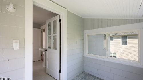 235 Seneca Pl, Westfield NJ  07090-4348 exterior