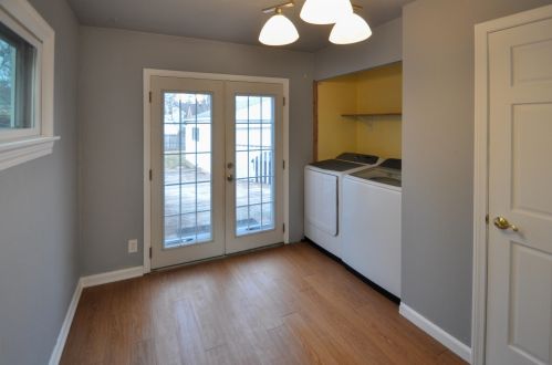 1728 Eden Pl, Milwaukee WI  53235-3645 exterior