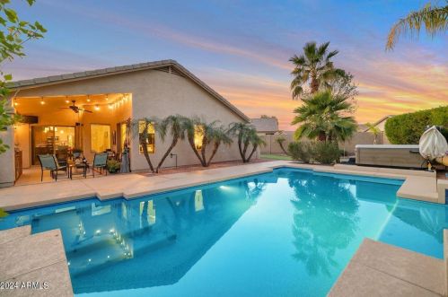 15039 133rd Dr, Sun City, AZ 85379-6564