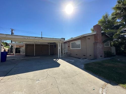 25469 Edgemont Dr, San Bernardino, CA 92404-2813
