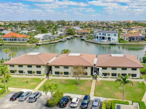 567 Seaview Ct, Marco Island, FL 34145-2615