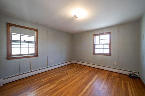 27 Cabot Dr, Nashua NH 03064-1630 exterior