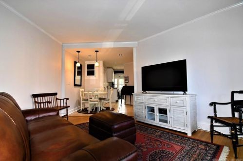 44 Haddon St, Bridgeport, CT 06605-3008