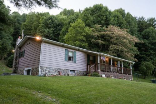1897 Buckeye Rd, Elk Park, NC 28622-9234