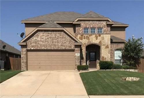 1100 Hidden Lake Dr, Burleson, TX 76028-6061