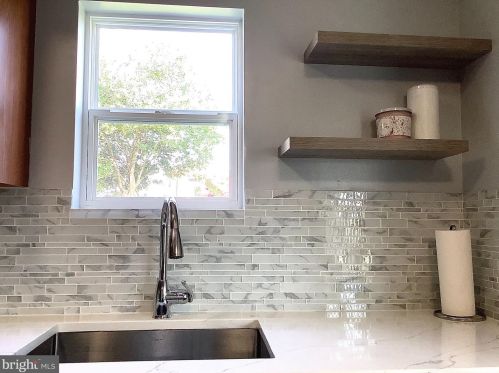 4030 Frosthoffer Ave, Camden NJ  08109-1521 exterior