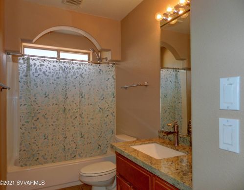 210 Pinon Wood Dr, Sedona AZ 86351-7919 exterior