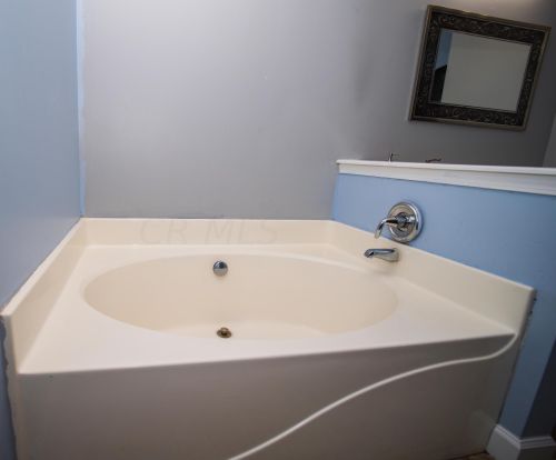 1032 Legacy Ln, Pataskala OH  43062-8078 exterior