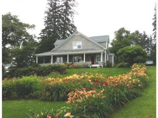 110 Elm St, Carroll NH  03598-3007 exterior