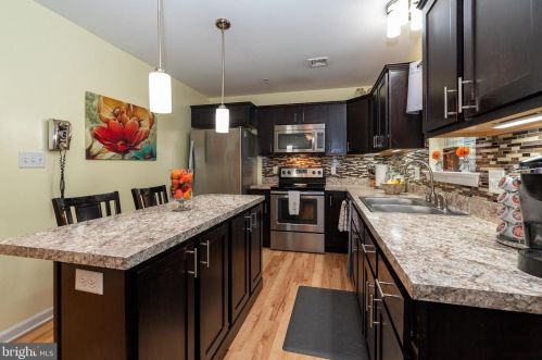 20 Deep Holw Ln, Lancaster PA  17603-7416 exterior