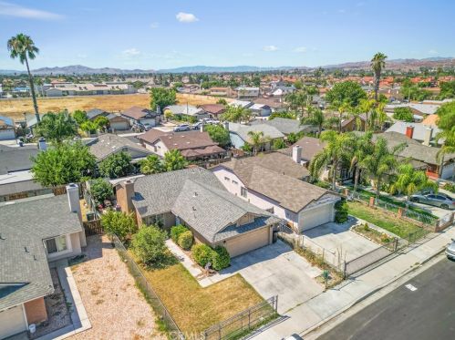 743 Mariner Dr, Perris CA  92571-3822 exterior