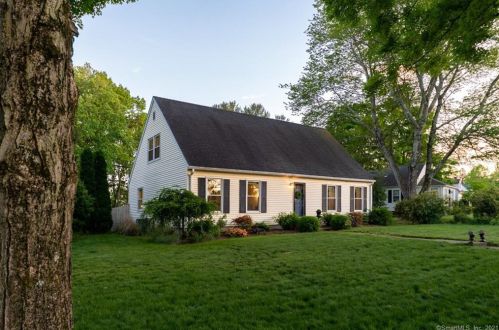 524 Griswold St, Glastonbury, CT 06033-1287