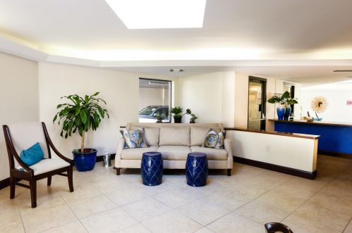 520 12th St, Dania Beach, FL 33004-4667