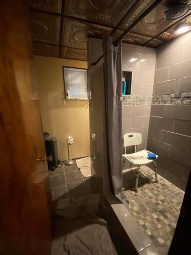 1334 Margaret St, Whitaker PA  15120-2050 exterior