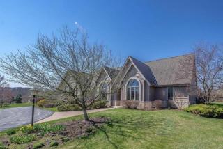 785 Fleetwood Ct, Brookfield, WI 53045-3743