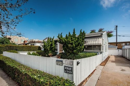 3721 Yosemite St, San Diego, CA 92109-6751