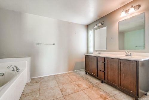 34121 Camelina St, Lake Elsinore CA  92532-2958 exterior