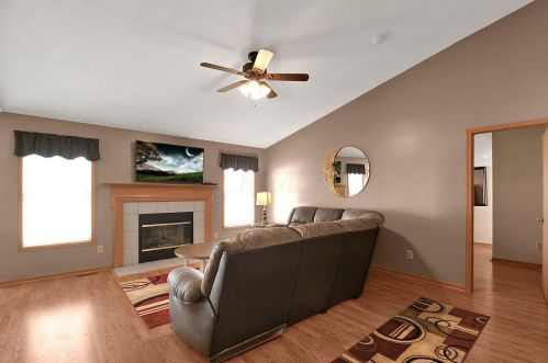 410 Green Apple Pl, Pataskala OH  43062-7453 exterior