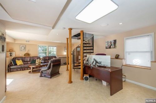 146 Sadler Rd, Bloomfield NJ  07003-5321 exterior
