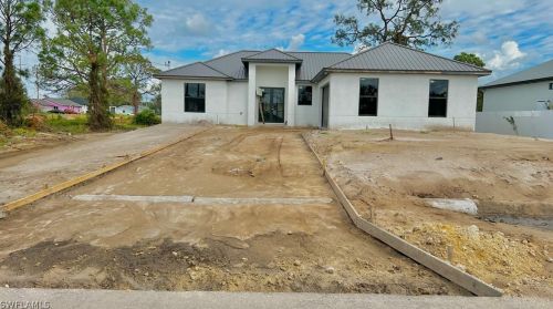 4312 11th St, Lehigh Acres, FL