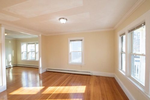 321 Narragansett St, Providence RI  02905-4144 exterior