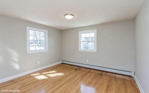 400 England St, Cumberland RI  02864-7211 exterior