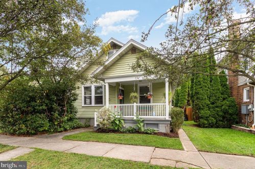 211 16th St, Camp Hill, PA 17011-5535