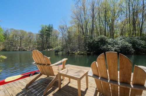 5 Laurel Ln, Chappaqua, NY 10514-3803