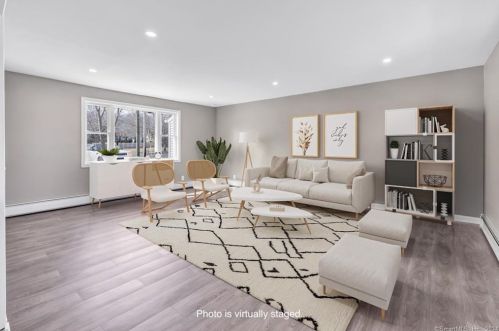 2870 Broadbridge Ave, Stratford CT  06614-2956 exterior