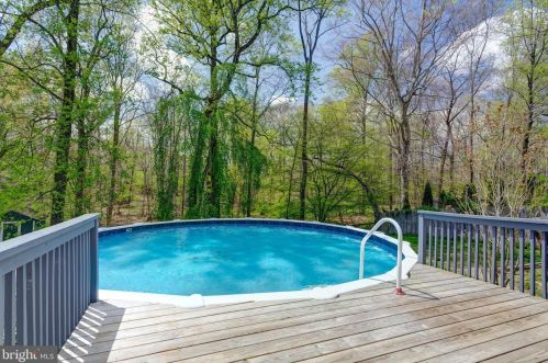 1942 Bergdoll Ave, Boothwyn PA 19061-2618 exterior