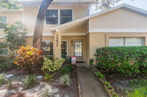 14677 Pine Glen Cir, Lutz FL  33559-3289 exterior