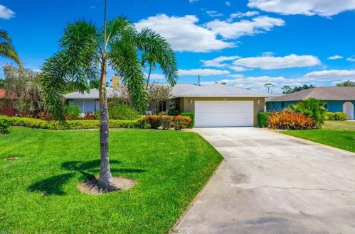 3684 Bailes St, Bonita Springs, FL 34134-7541