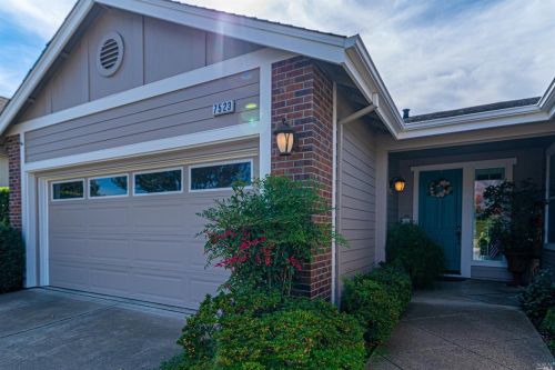 7523 Walnut Orch, Santa Rosa, CA 95409-6165