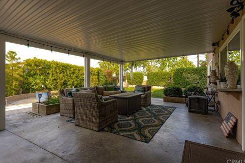 5199 Saratoga Ave, Cypress CA  90630-4449 exterior