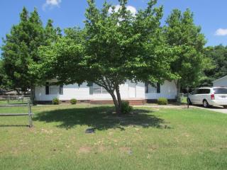 151 Snow Hill Church Rd, Fayetteville, NC 28306-8487