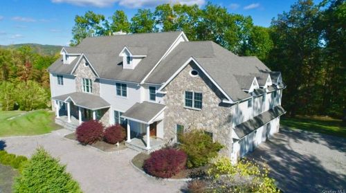 51 Juniper Ter, Tuxedo Park, NY 10987-4770