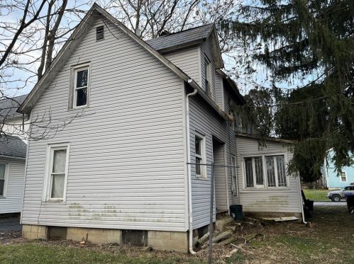 255 Elm Ave, Hermitage PA  16146-2330 exterior