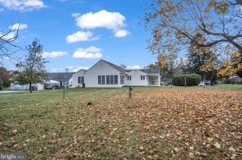 19 Skyport Rd, Navy Sup Dpt PA  17050-2329 exterior