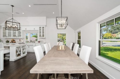 864 Kenneth Rd, Glendale CA  91202-1448 exterior