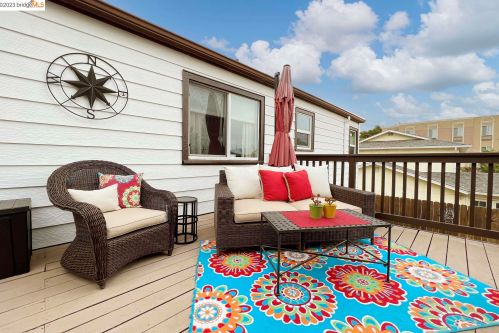 470 N St, Benicia CA  94510-2821 exterior