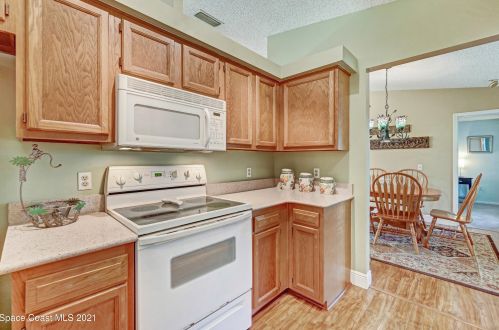 1274 Little Oak Cir, Titusville, FL 32780-7039