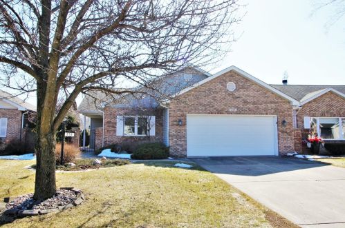 253 Heather Ln, Hobart, IN 46342-5976