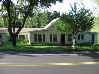803 Amwell Rd, Millstone, NJ 08844-3227