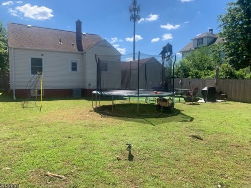 265 1st Ave, Manville NJ  08835-1302 exterior