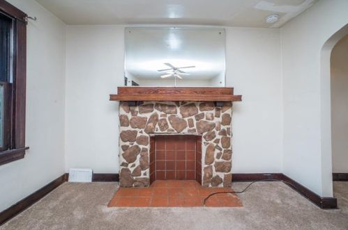 2920 Glendale Ave, Pittsburgh PA 15227-2537 exterior